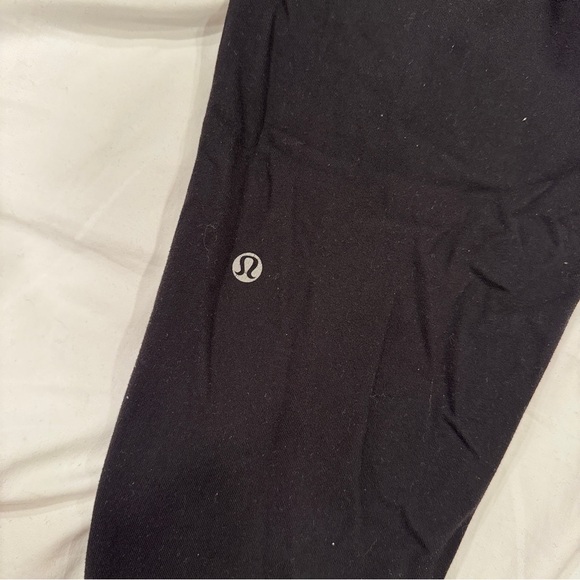 Lululemon women’s cropped jogger - 8/10 - Picture 7 of 7